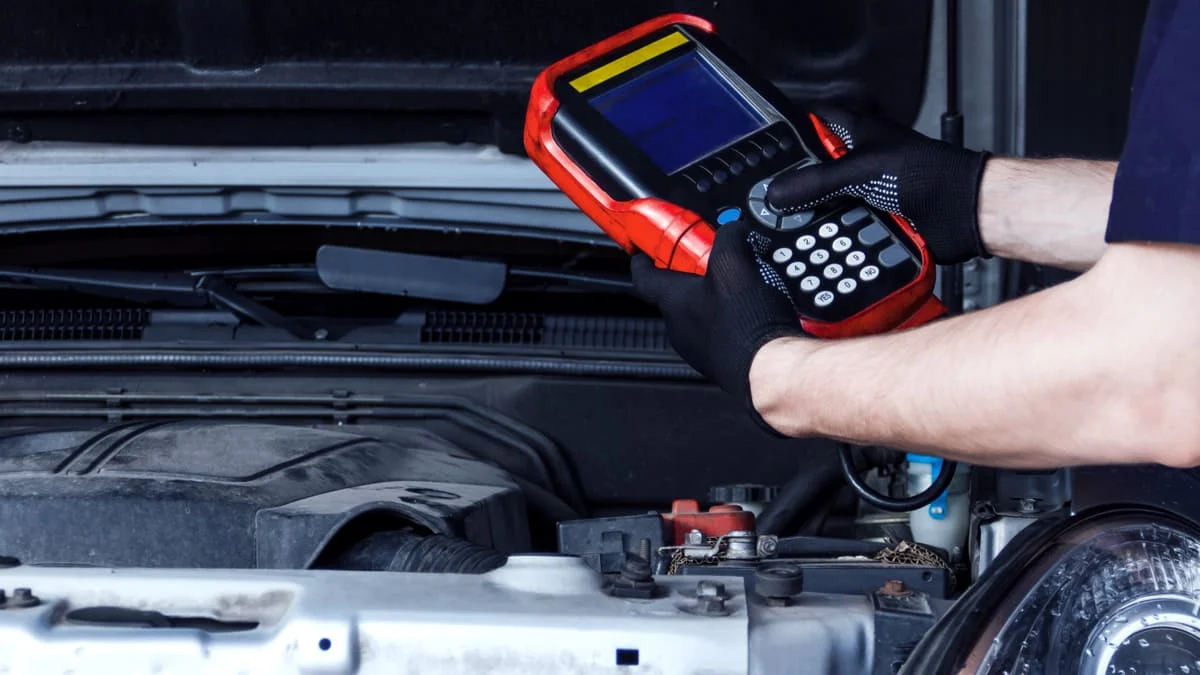 How to use an Automotive Diagnostic Tool